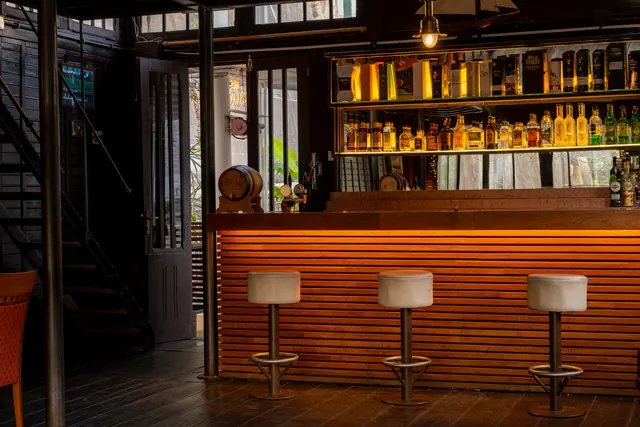 Bar setting for company dinners and corporate receptions